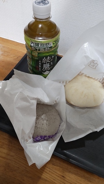 塩ブタマンとゴマ餡.jpg
